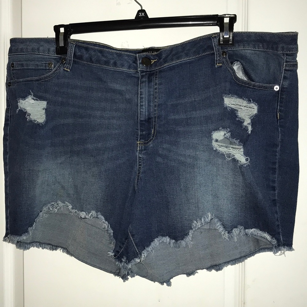 Sexy Distressed Shorts!